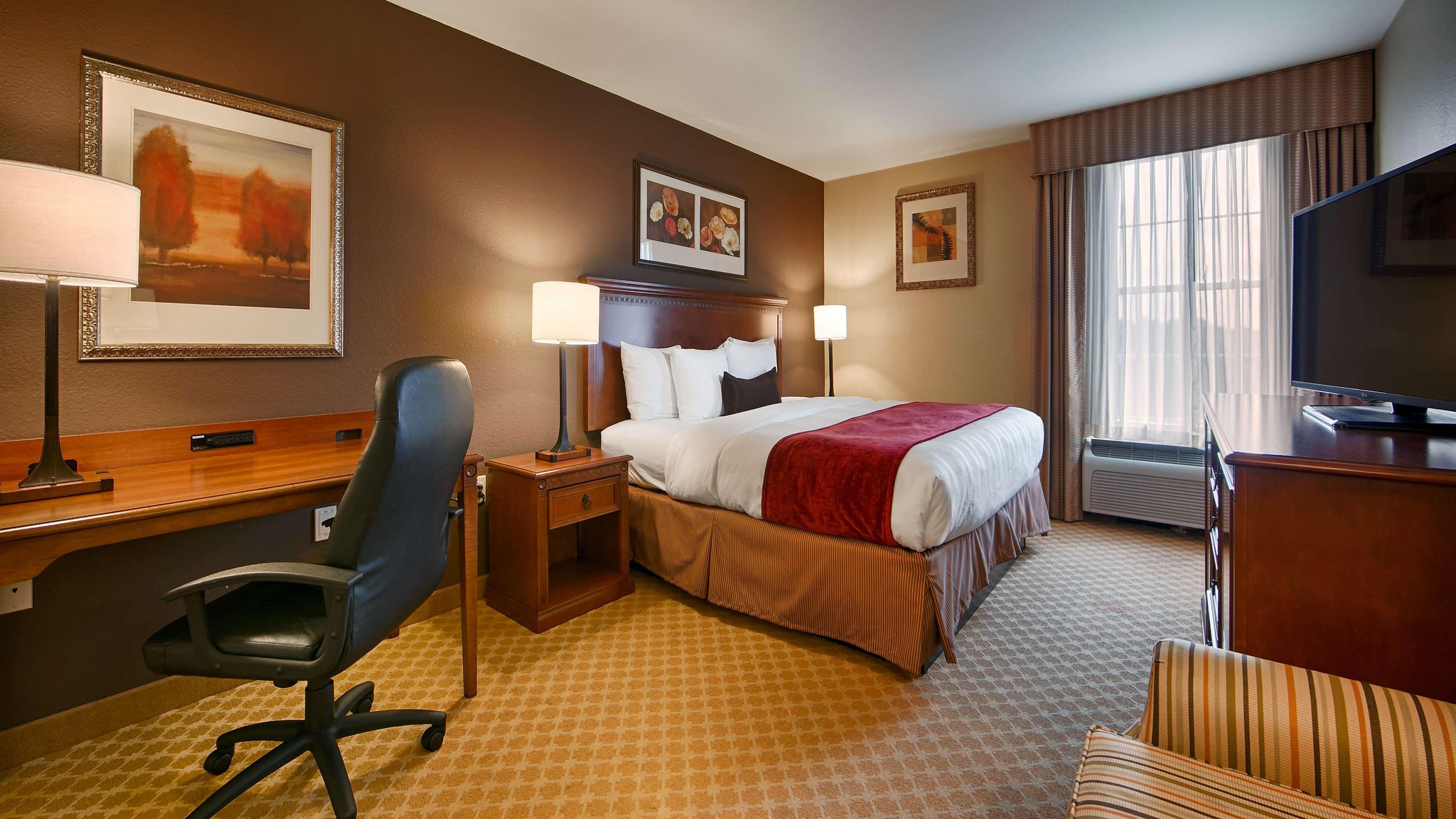 Best Western Plus Georgetown Inn & Suites Exterior photo