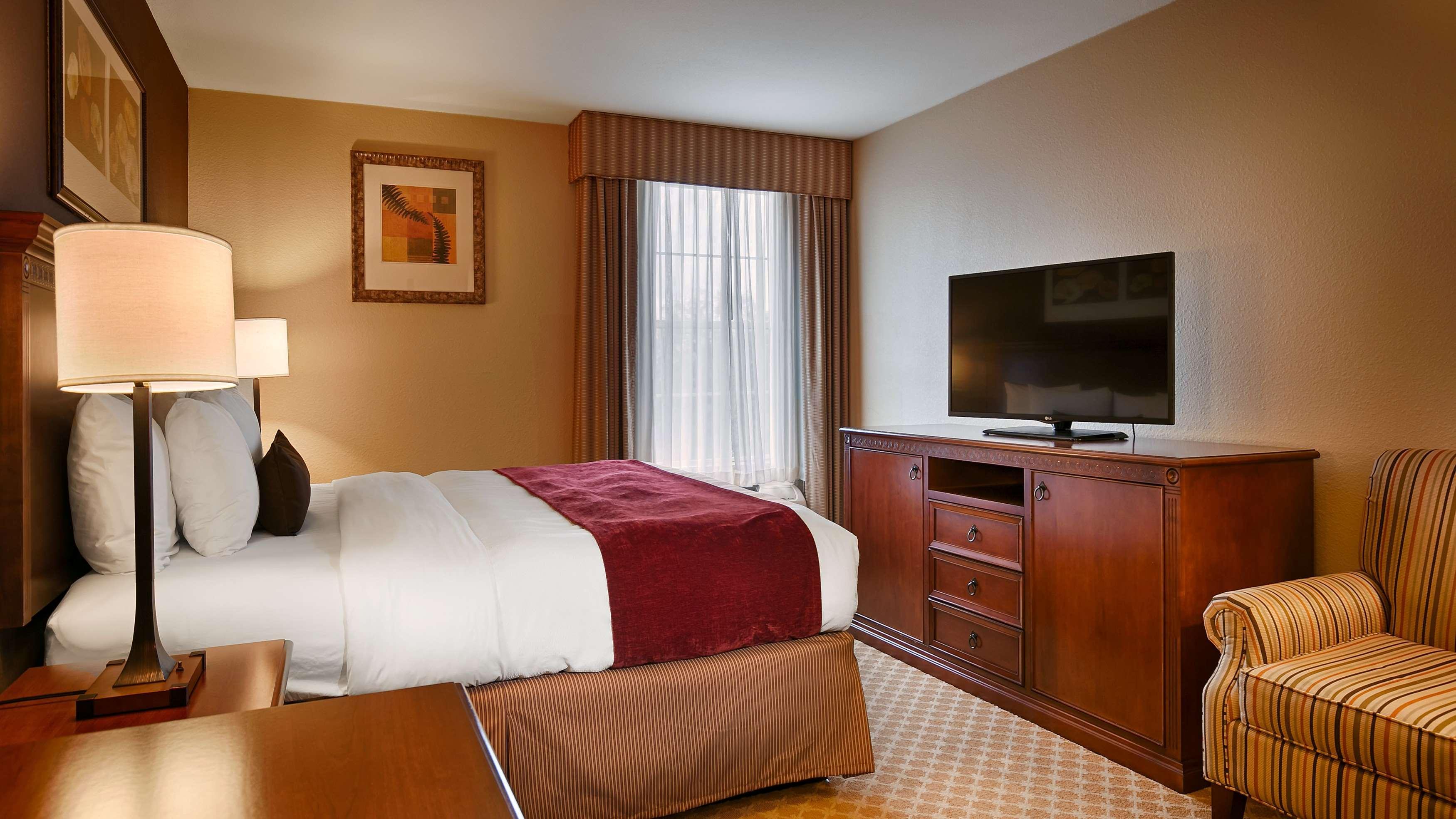 Best Western Plus Georgetown Inn & Suites Exterior photo