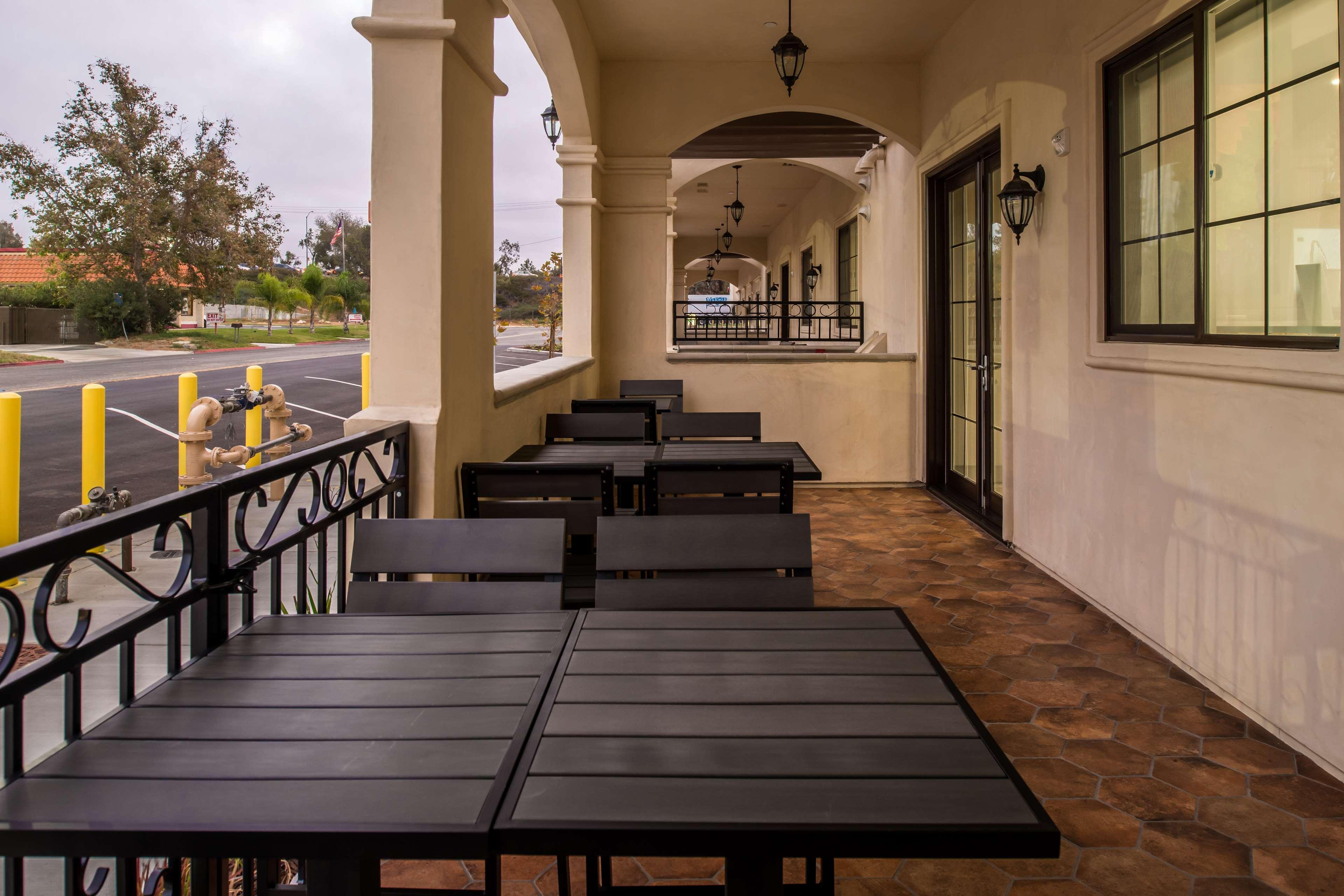 Best Western Plus Georgetown Inn & Suites Exterior photo