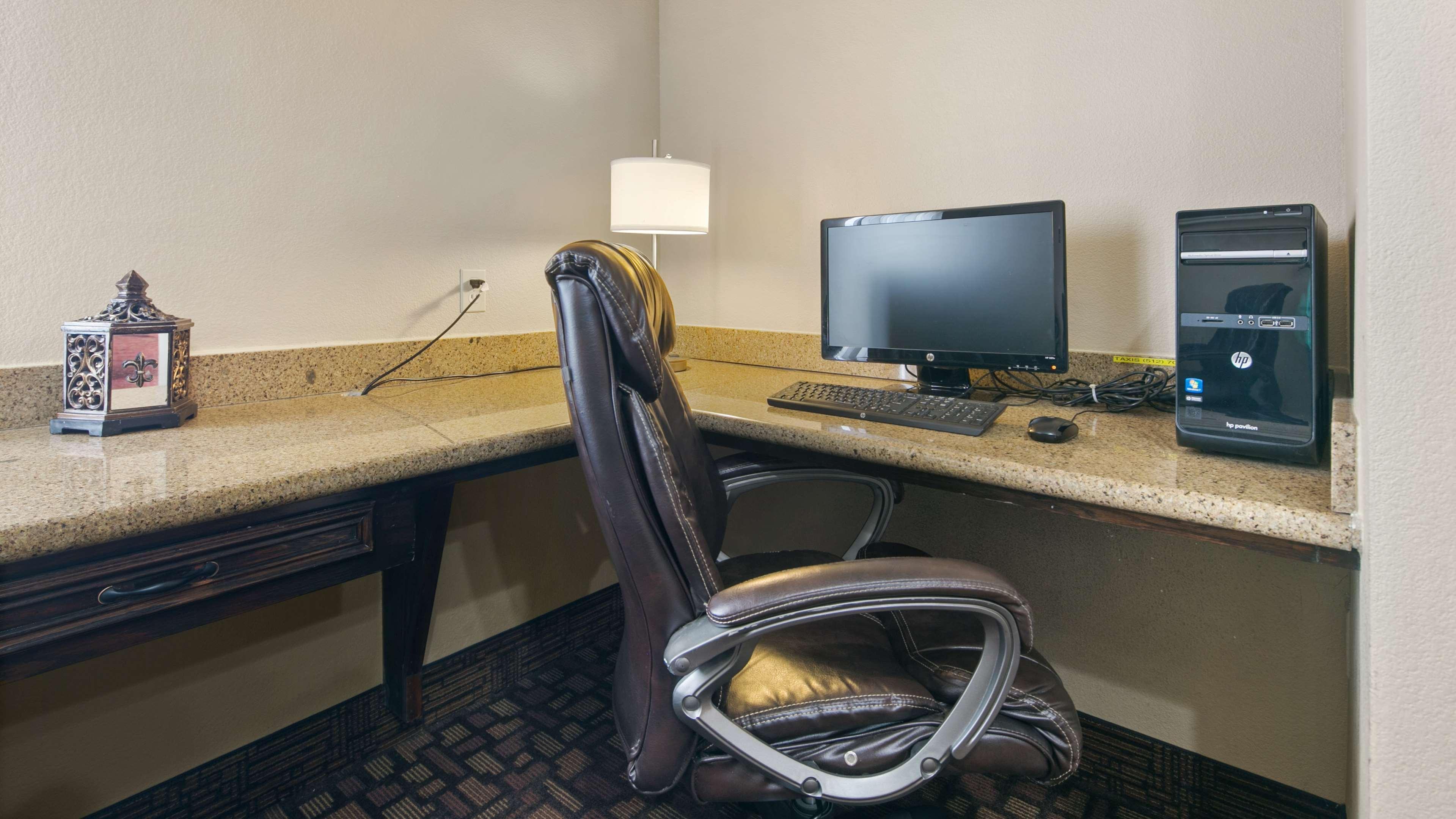 Best Western Plus Georgetown Inn & Suites Exterior photo