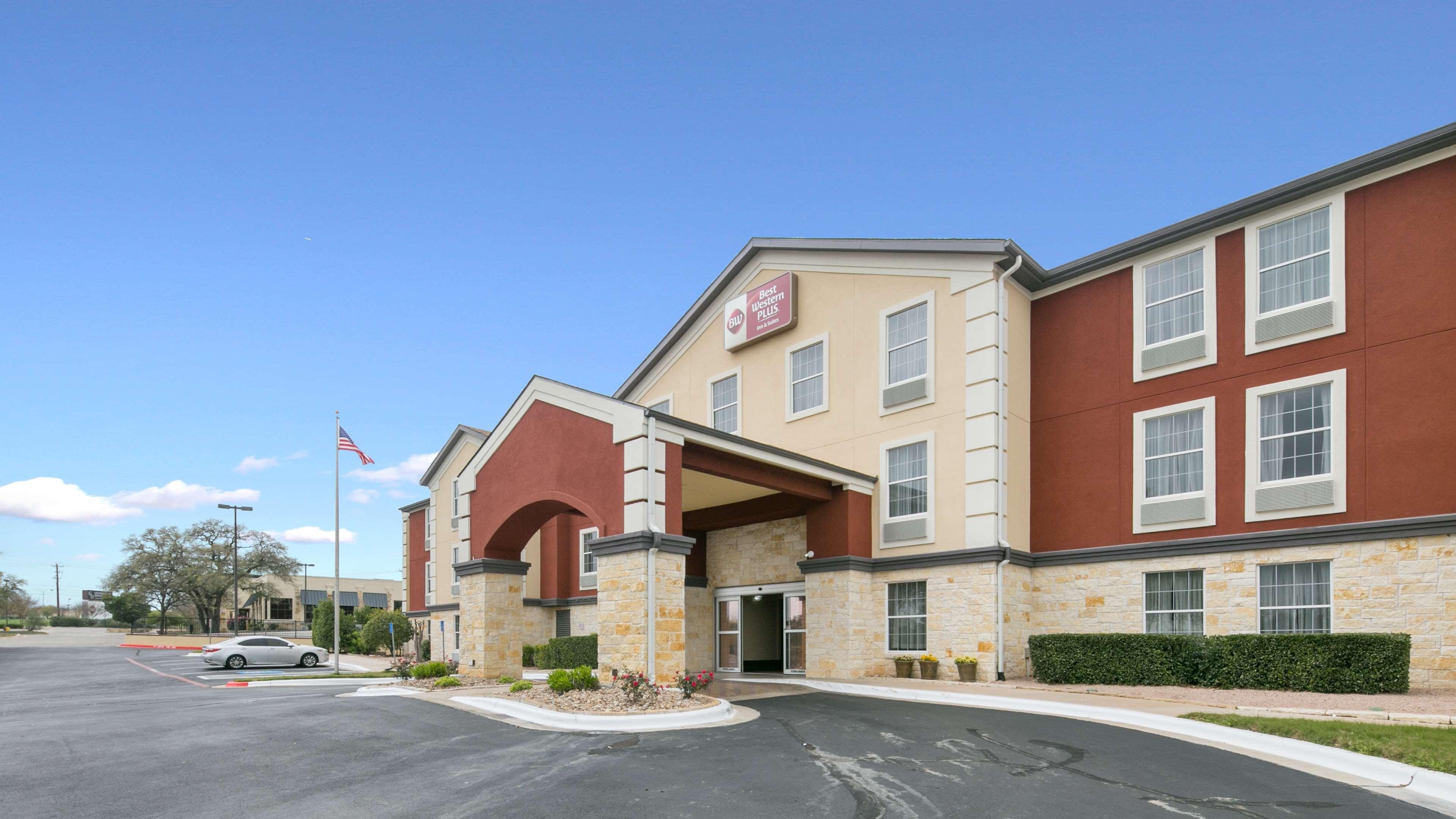 Best Western Plus Georgetown Inn & Suites Exterior photo