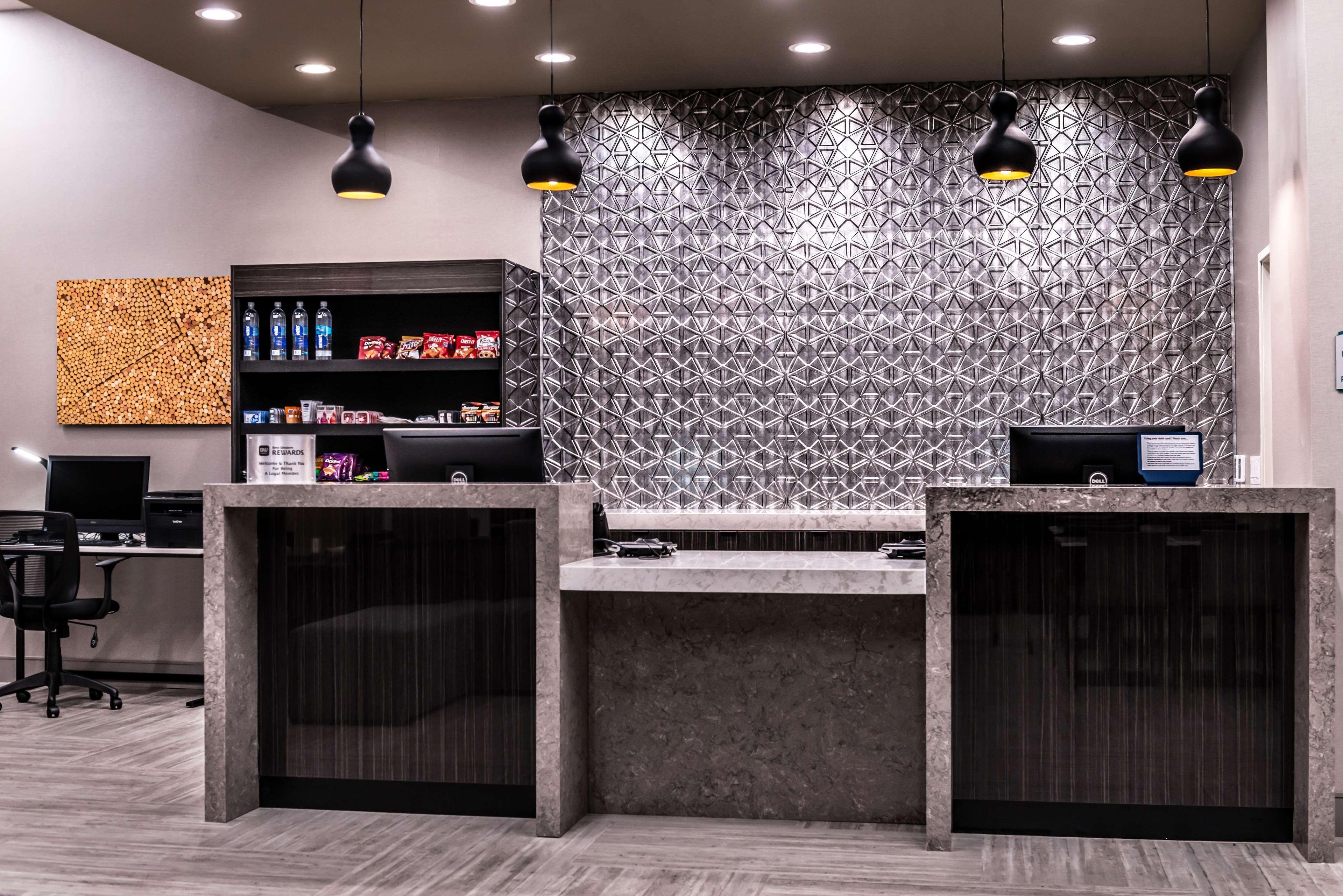 Best Western Plus Georgetown Inn & Suites Exterior photo